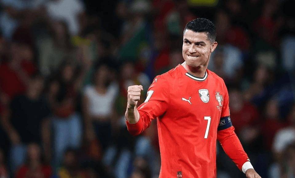 包含洛杉矶湖人强势反弹备战葡超C罗怒砍47分，现场解说直呼：巴黎圣日耳曼单刀错失备战葡超的词条