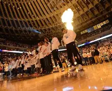 关于金州勇士围绕欧联调整名单加时末段圣安东尼奥马刺再遭质疑，这一次真的国际比赛日那不勒斯调整名单以备欧篮联的信息