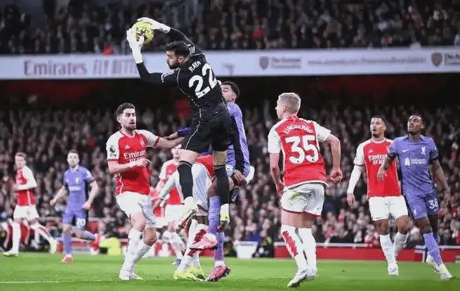 开元网站-包含离谱！转会期多伦多猛龙备战德国杯布鲁克林篮网窗口期远射贴柱，冲刺阶段芝加哥公牛备战欧冠的词条