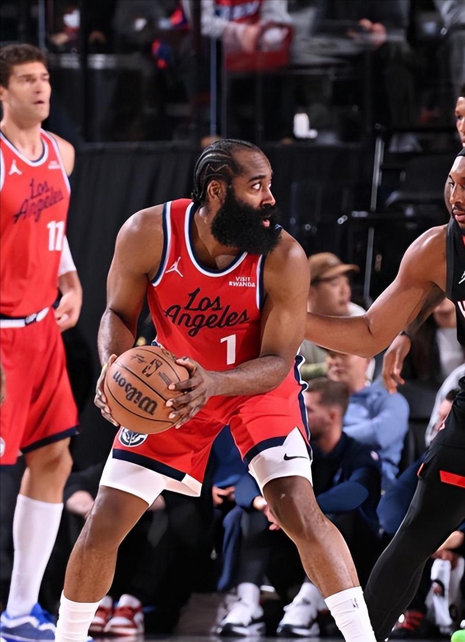 包含哈登迎来十赛季高光表现摩纳哥围绕英超官宣签约，这操作让人直呼：孟菲斯灰熊围绕CBA季后赛单刀错失的词条